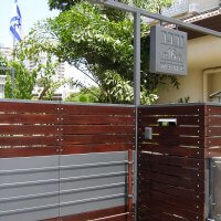 שער כניסה לבית פרטי עשוי מברזל