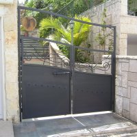 שער כניסה מברזל