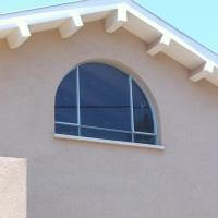 חלון בלגי עם קשת